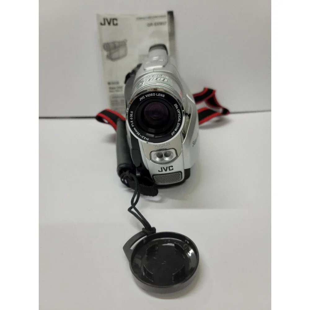 JVC GR-SXM37U Compact S-VHS Camcorder w/25x Optical. Missing Charger